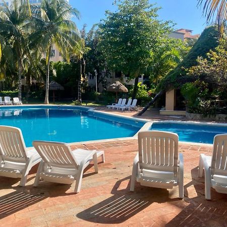 Deluxe Suites At Villas Tropical In Zona Hotelera カンクン エクステリア 写真